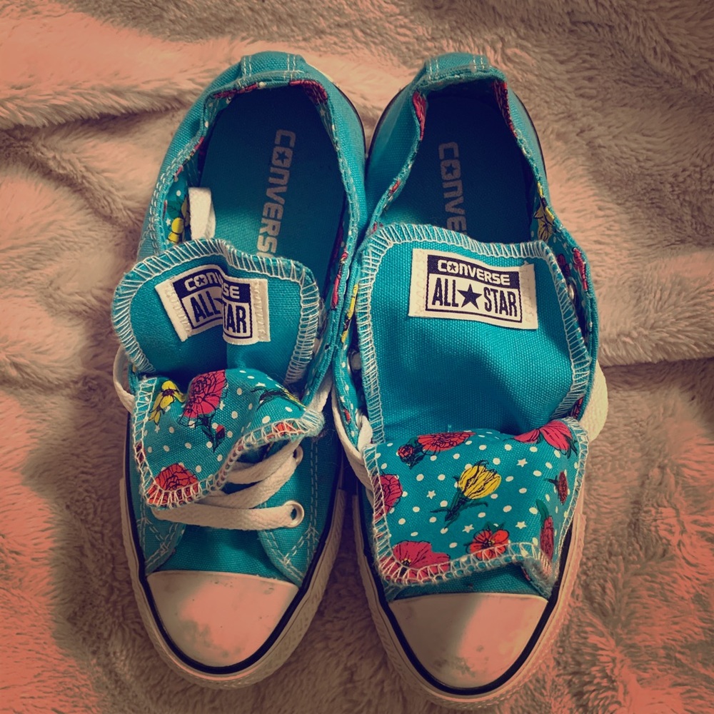 Converse Low Tops - SZ 6